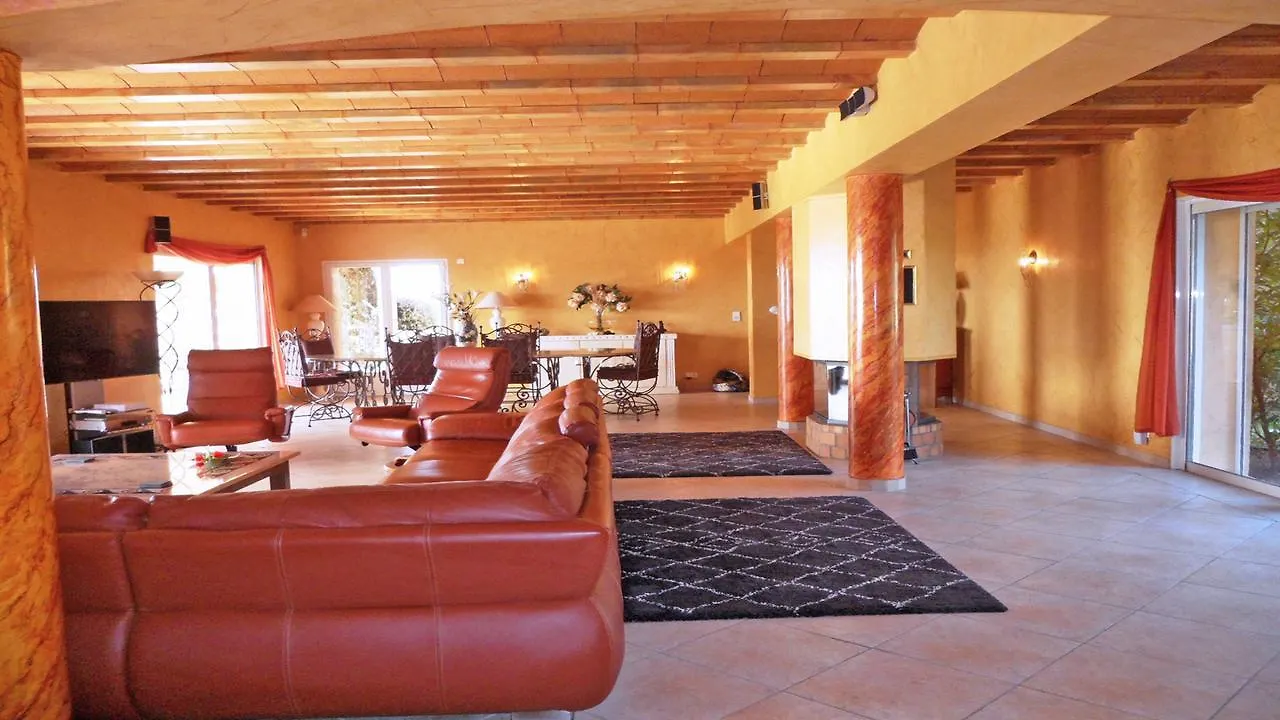 La Petite Bastide Grimaudoise Villa 0*, Grimaud